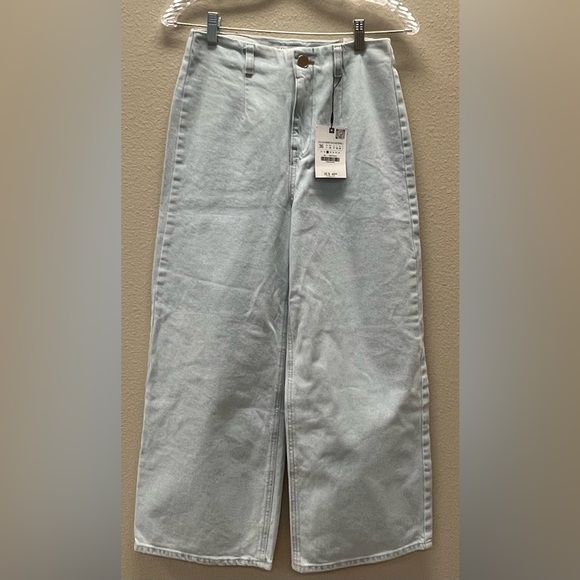 Zara Denim - Zara New with Tags Size 4 - Wide Leg Cropped Light Blue Women's Jeans